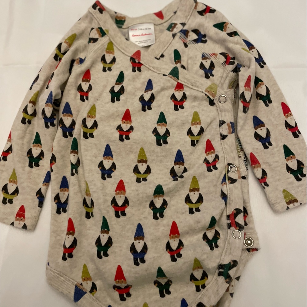 Hanna Andersson gnome onesie, 70cm, 6-12 mos